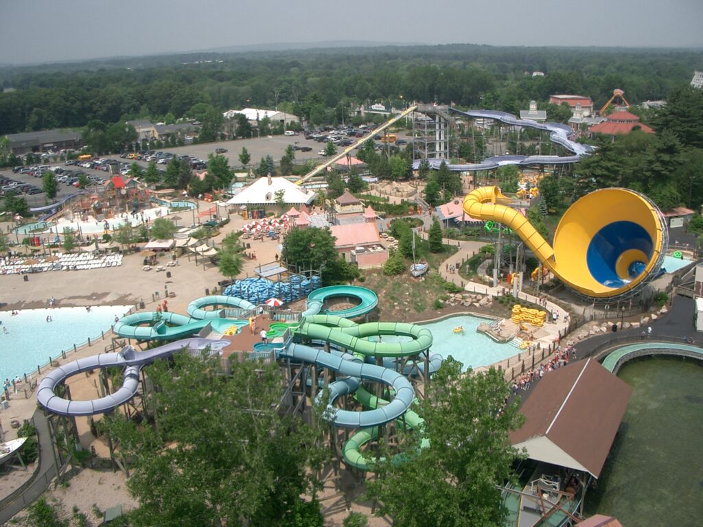 Six Flags Hurricane Harbor livemintusa.com